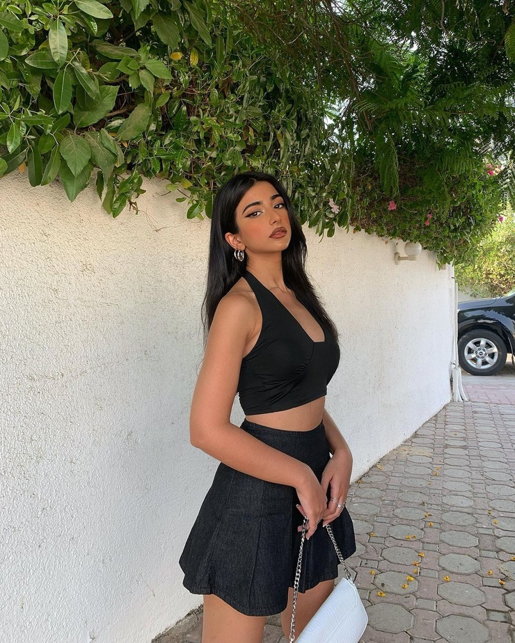 Iffat Marashi