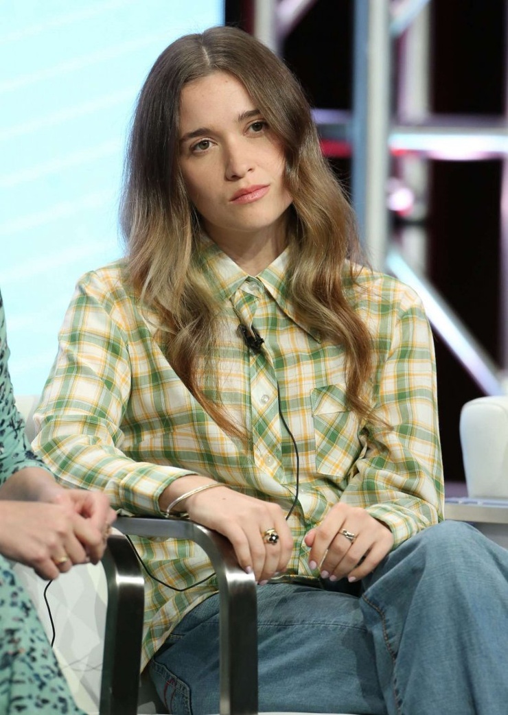 Alice Englert Alice Englert