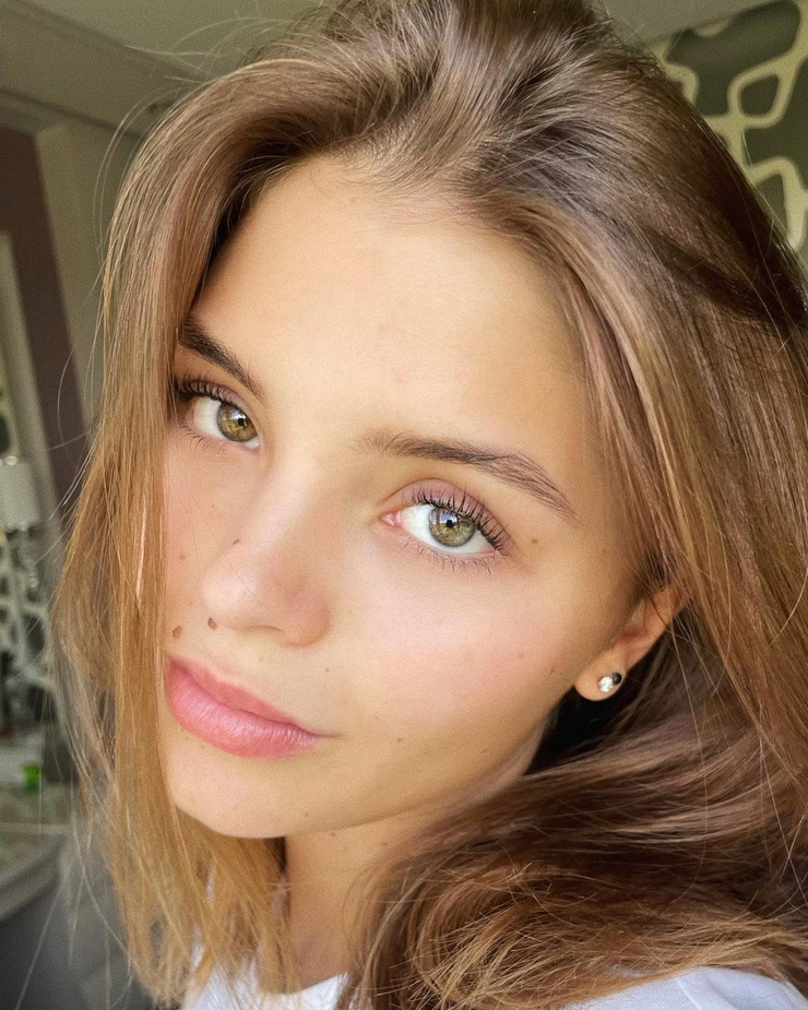 Dasha Komarova picture