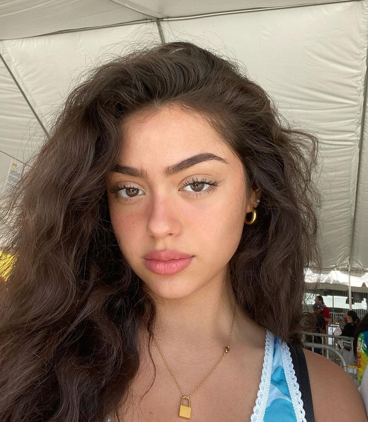 Nailea Devora