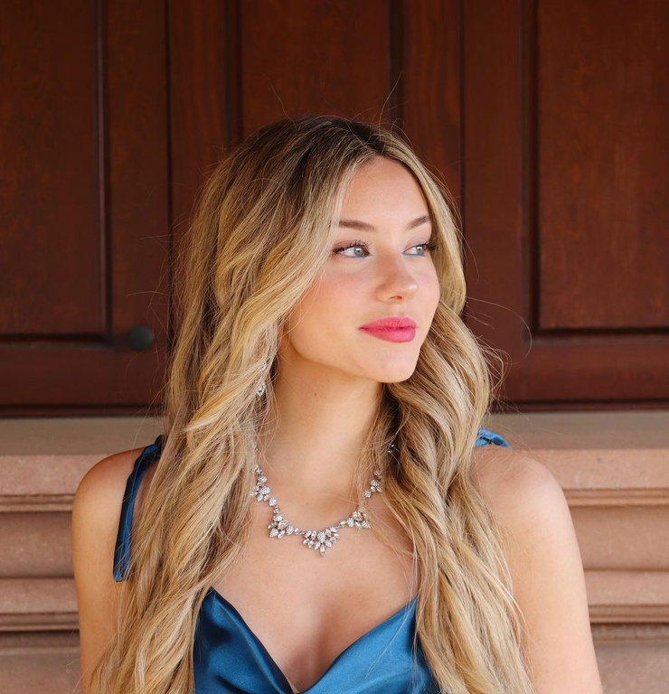Jessica Treska Jessica Treska