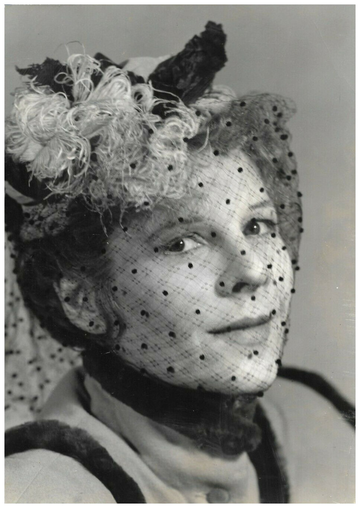 Ruth Gordon