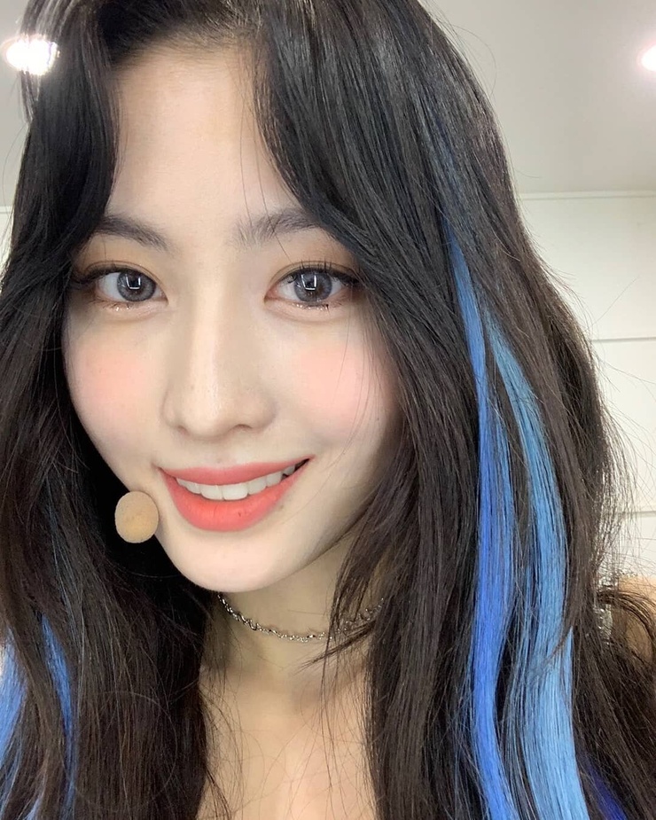 Hirai Momo