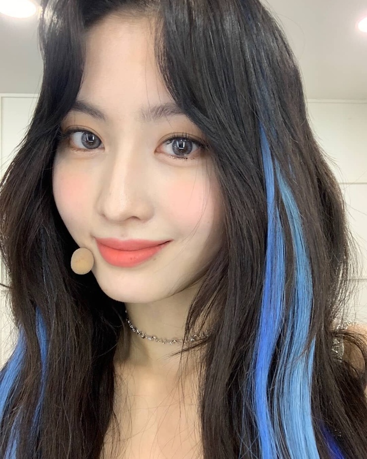 Hirai Momo