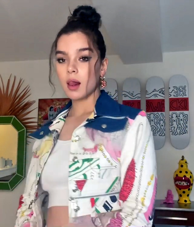 Hailee Steinfeld Hailee Steinfeld