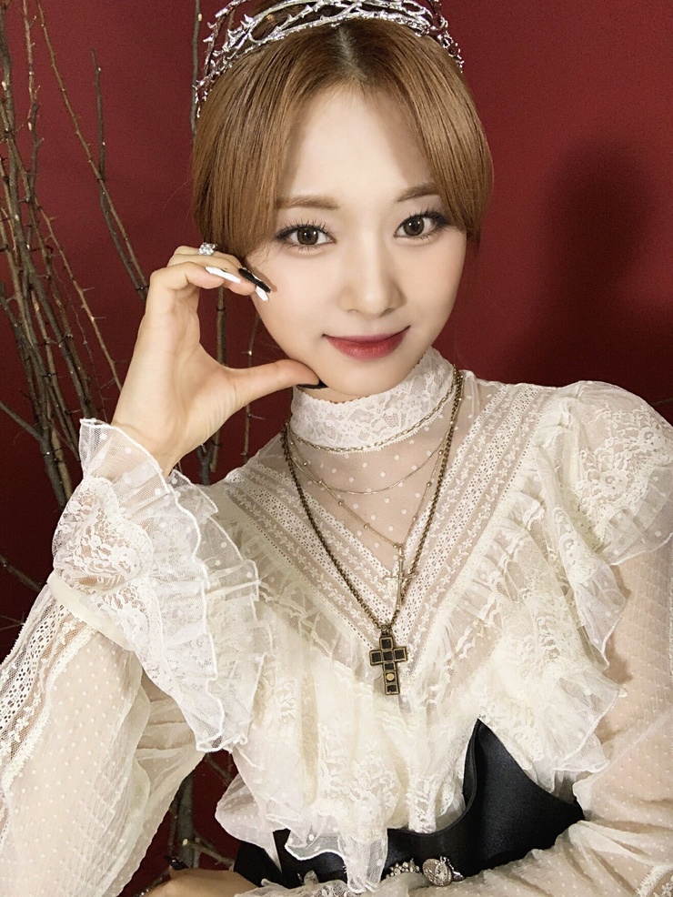 Chou Tzu-yu (Tzuyu)