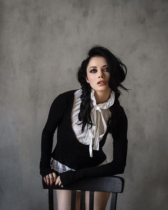 Alina Lee