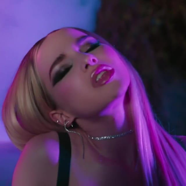 Dove Cameron
