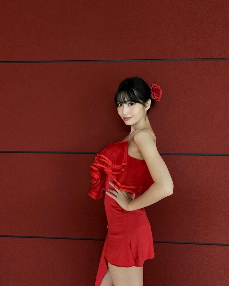Hirai Momo