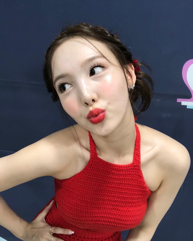 Im Nayeon