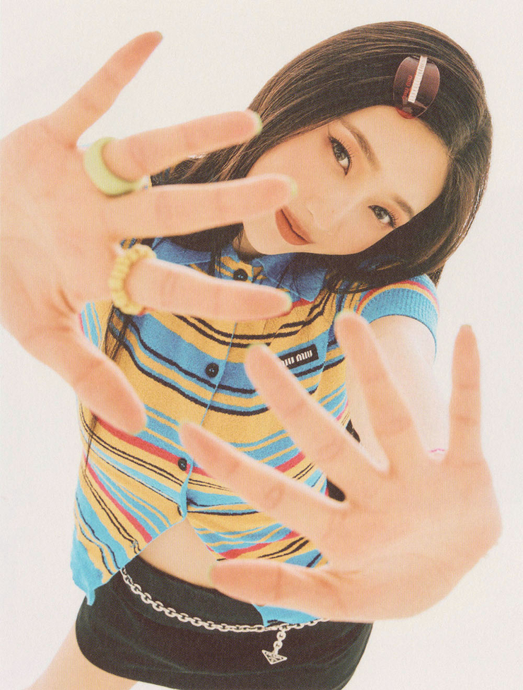 Joy (Park Soo Young)