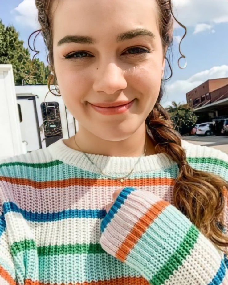 Mary Mouser image