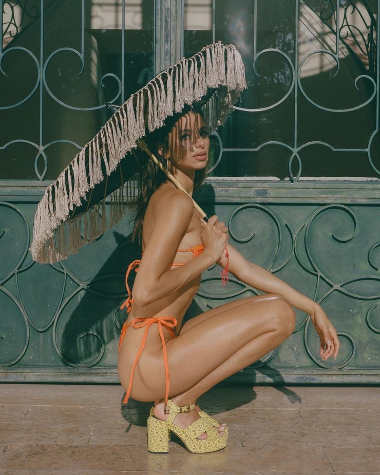 Bruna Lirio Bruna Lirio