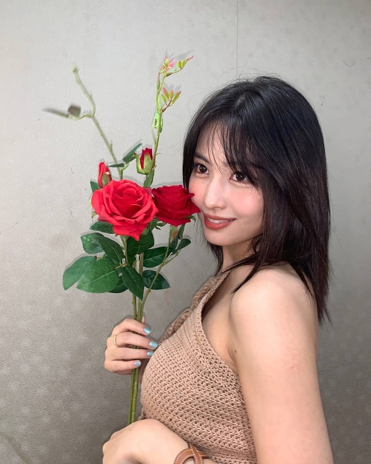 Hirai Momo