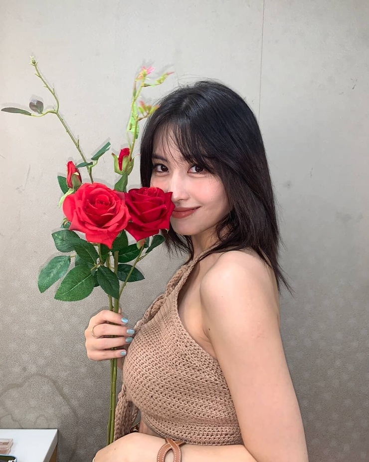 Hirai Momo