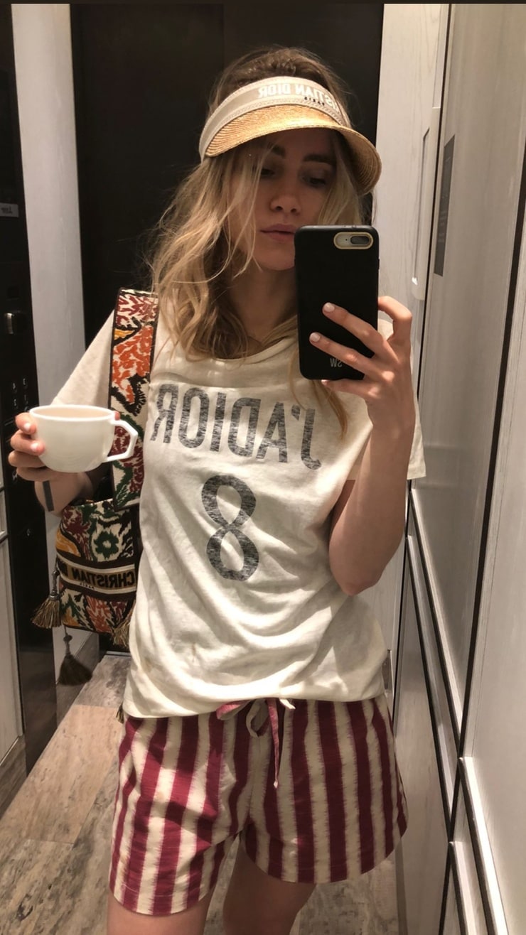 Suki Waterhouse