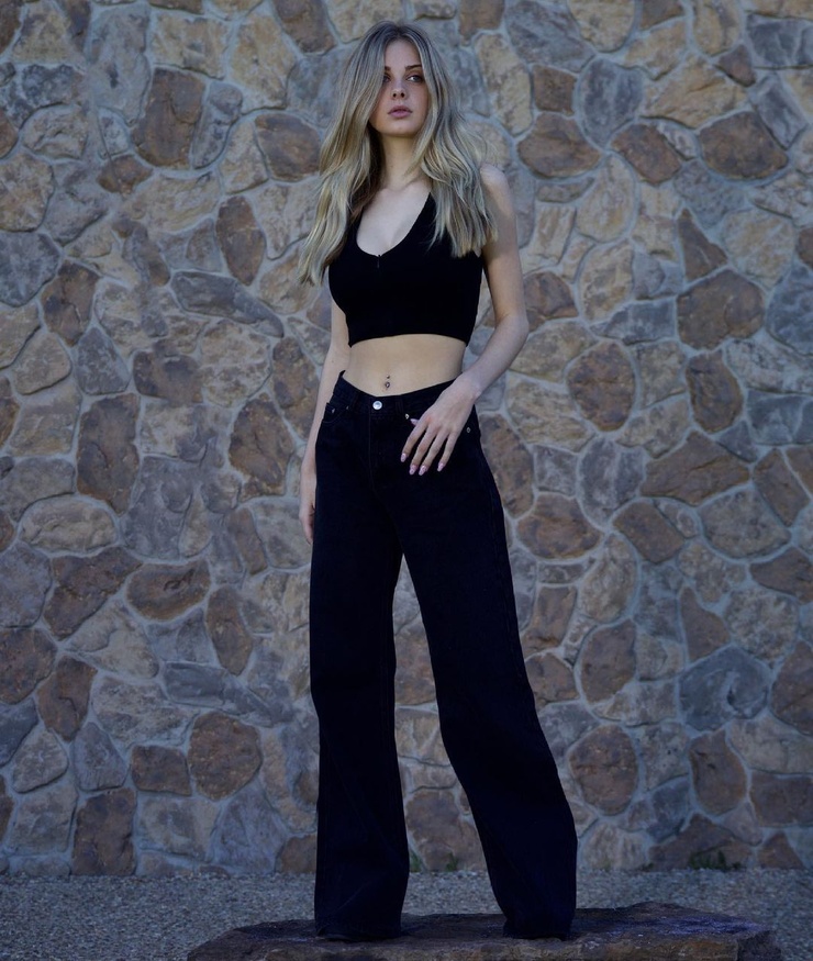 India Woollard India Woollard