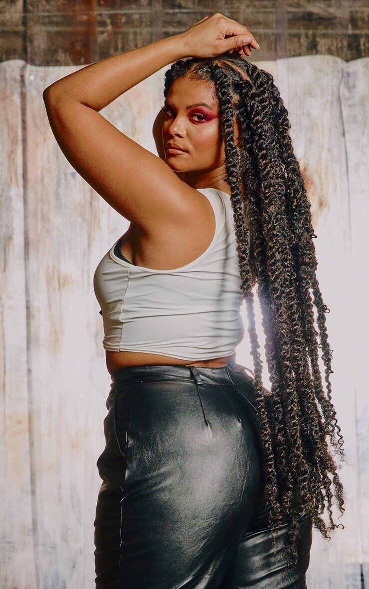 Leslie Sidora