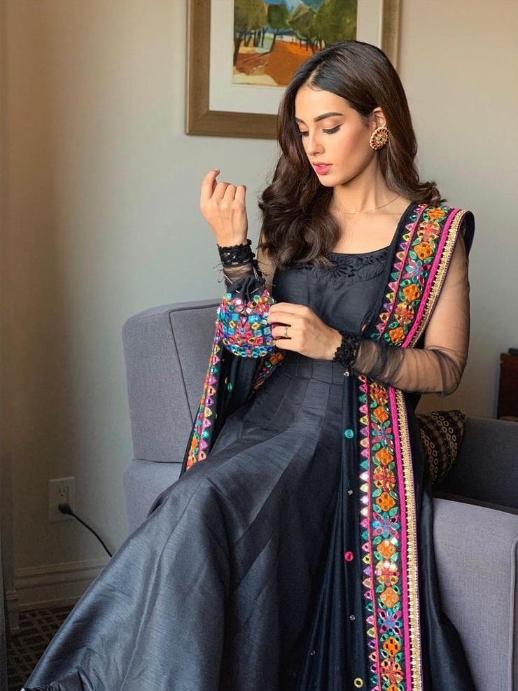 Iqra Aziz