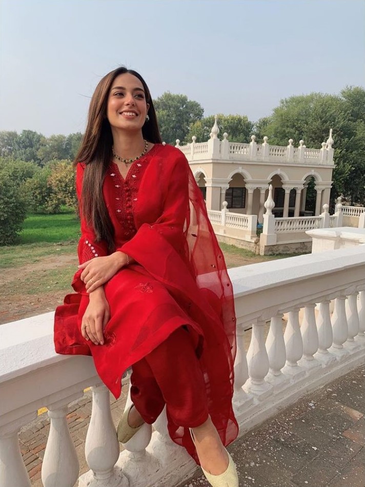 Iqra Aziz