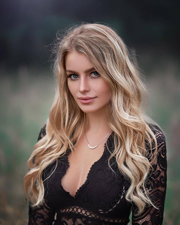 Ann Kathrin Ann Kathrin