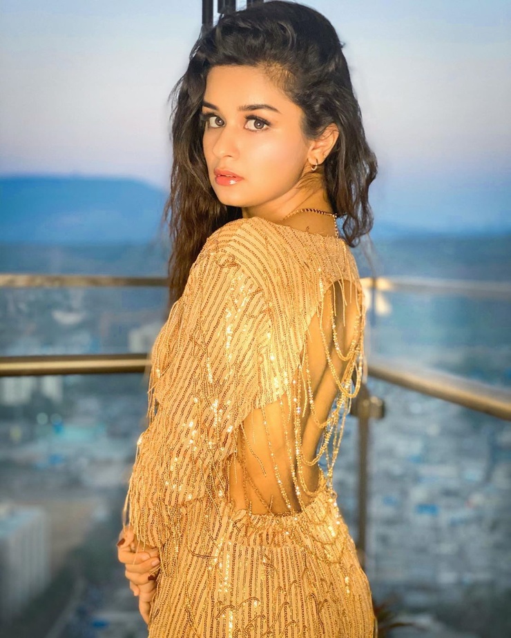 Avneet Kaur Avneet Kaur