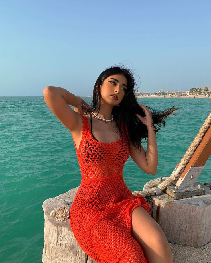 Iffat Marashi