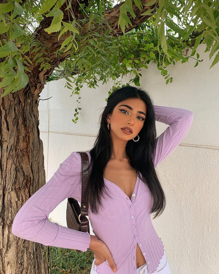Iffat Marashi