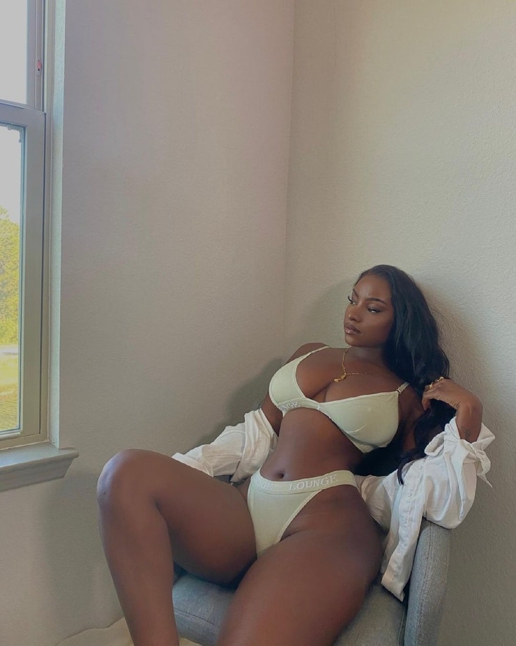 Savannah Perkins