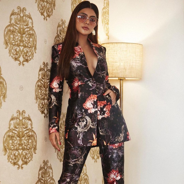 Ruhi Singh Ruhi Singh