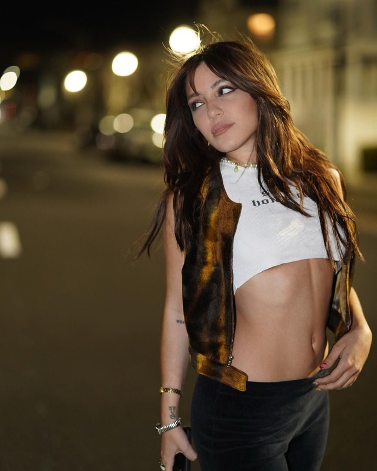 Niki Demartino Niki Demartino