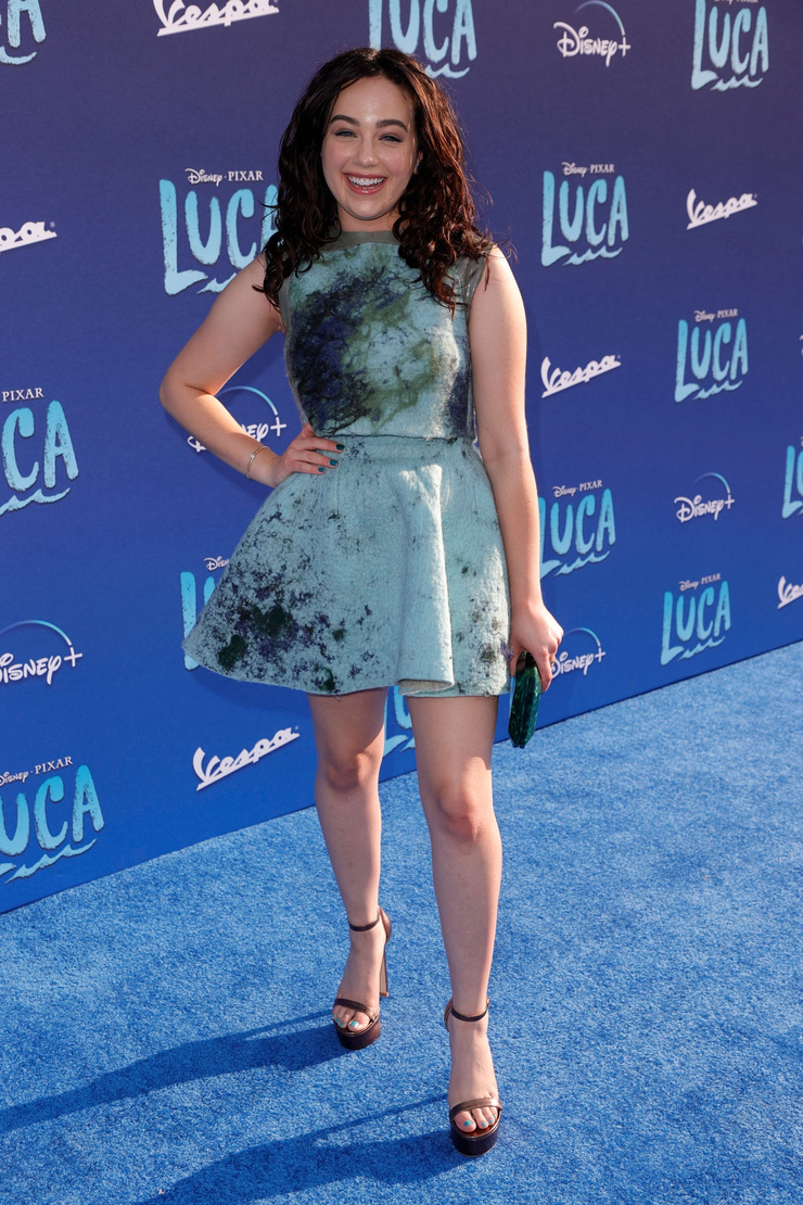 Mary Mouser Mary Mouser
