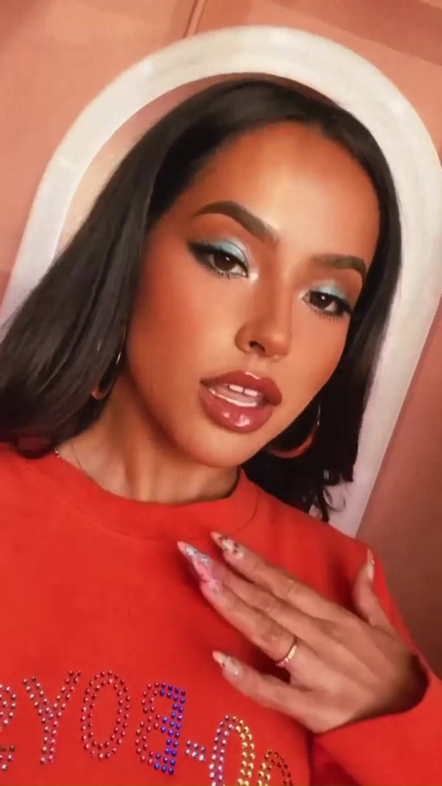 Becky G.