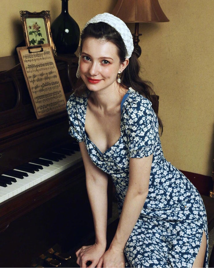 Anastasia Cebulska Anastasia Cebulska