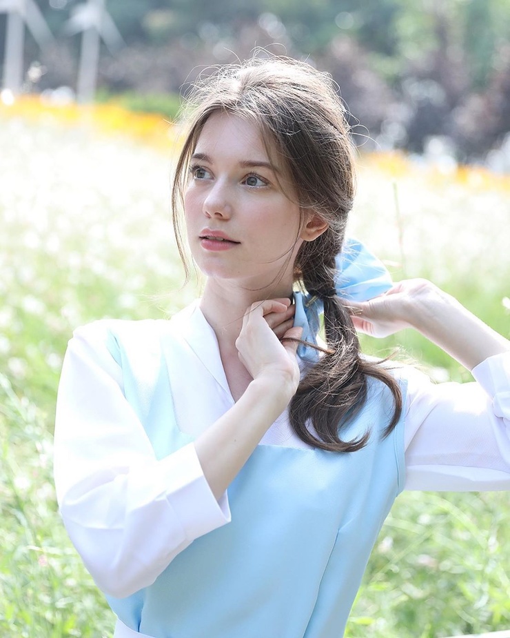 Anastasia Cebulska Anastasia Cebulska
