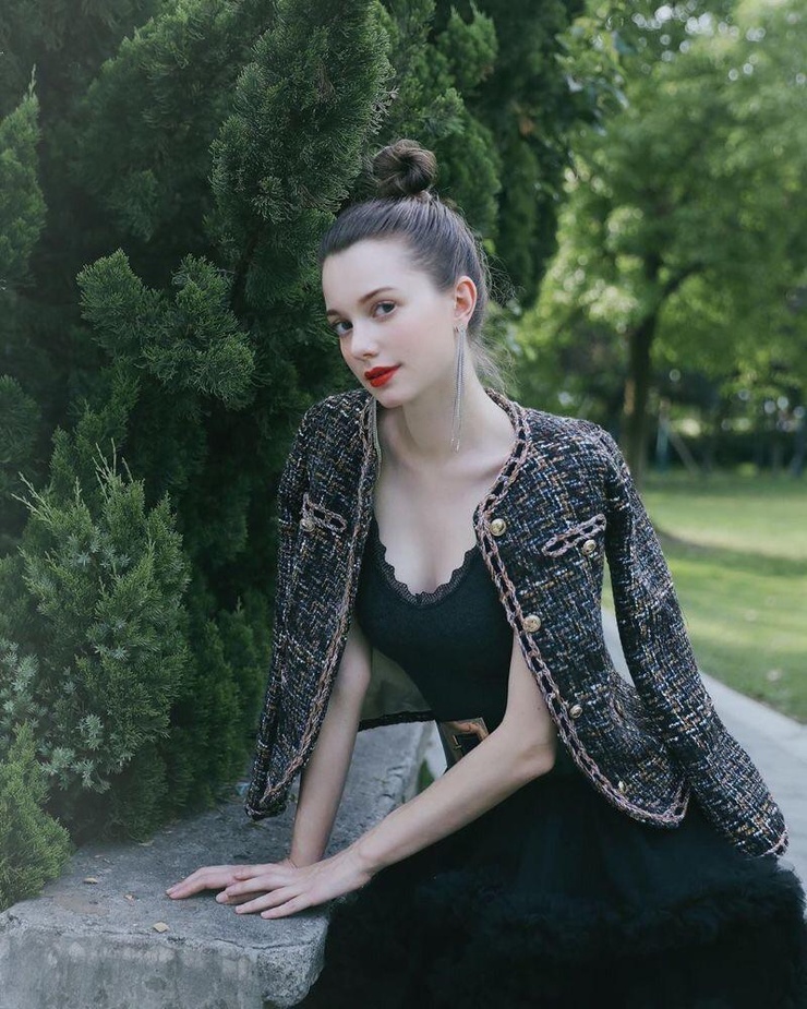 Anastasia Cebulska Anastasia Cebulska