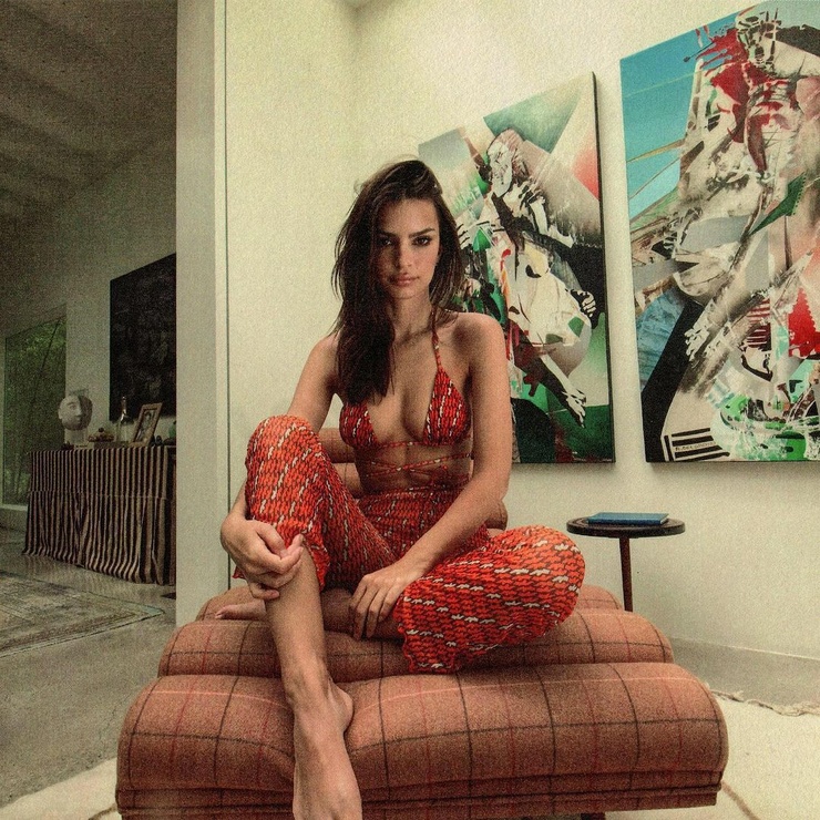 Emily Ratajkowski