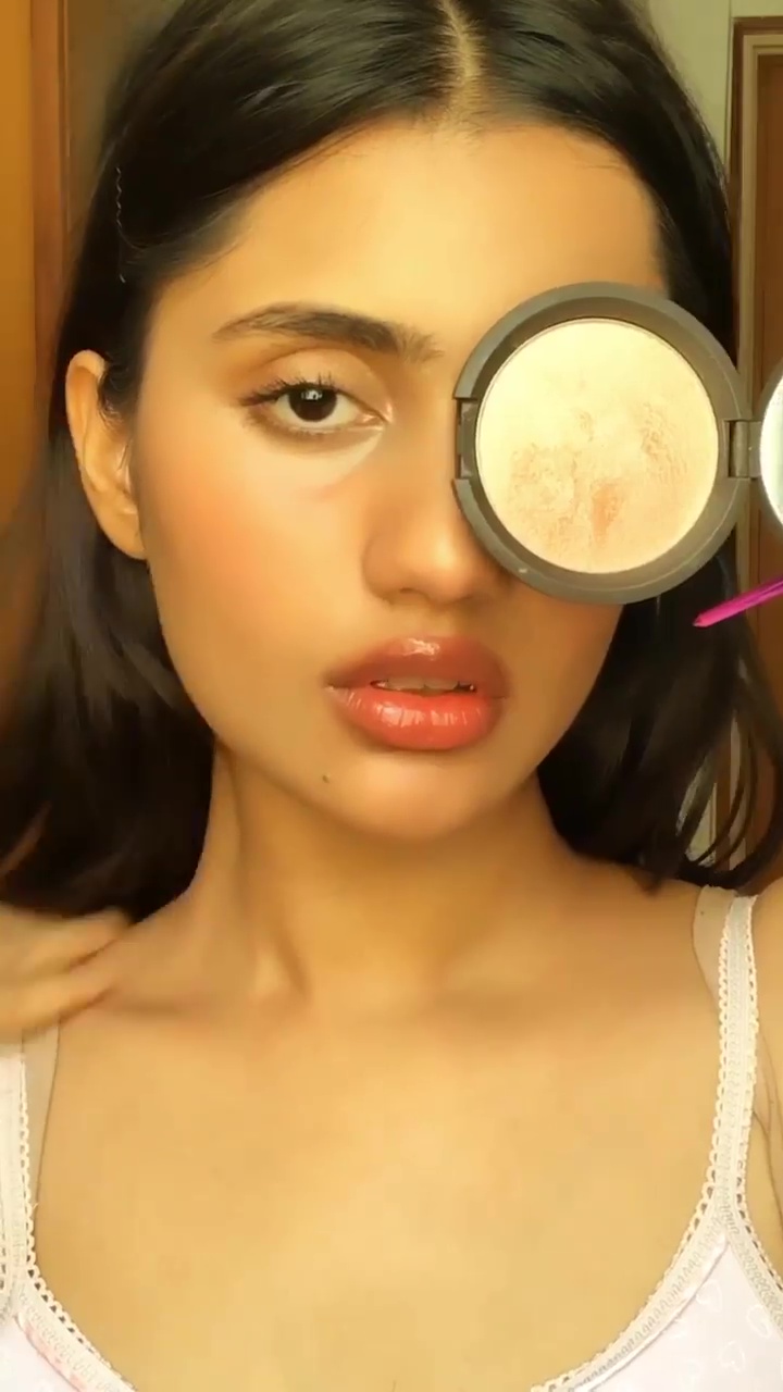 Anushka Luhar