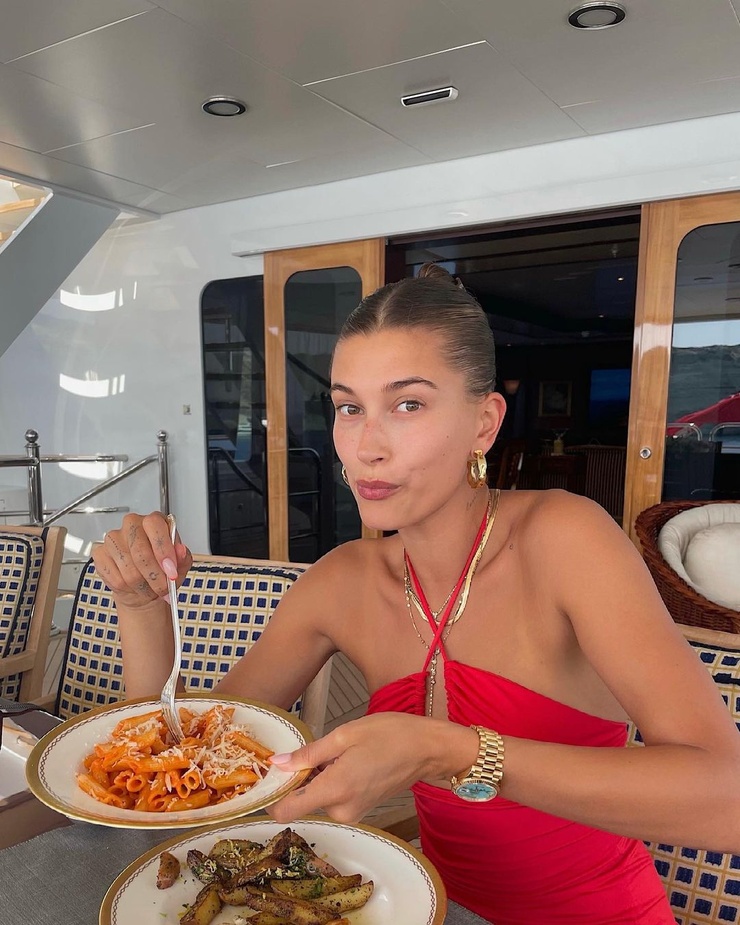 Hailey Baldwin