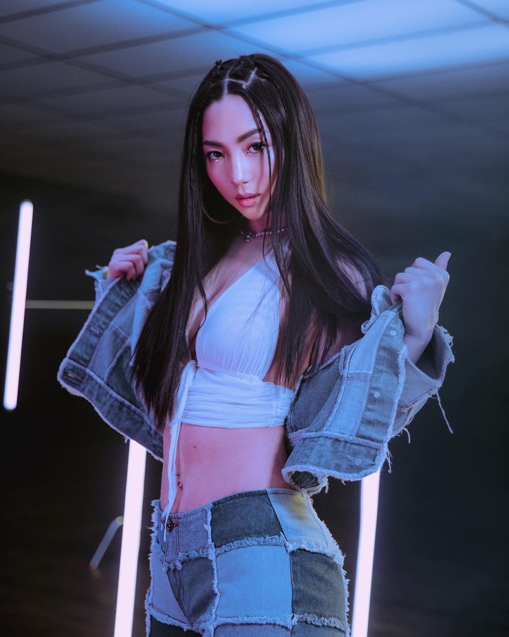 Sara Choi Sara Choi
