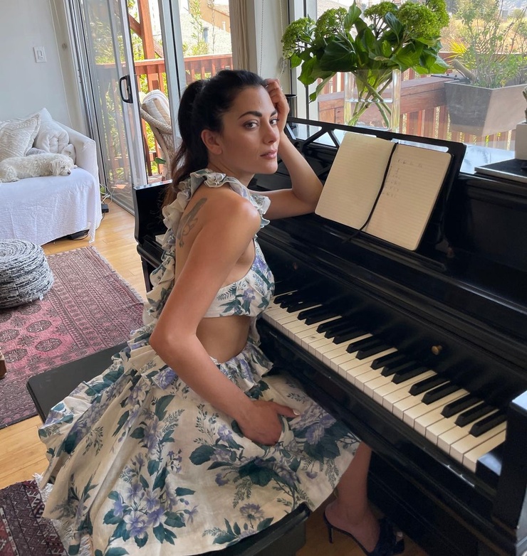 Inbar Lavi Inbar Lavi