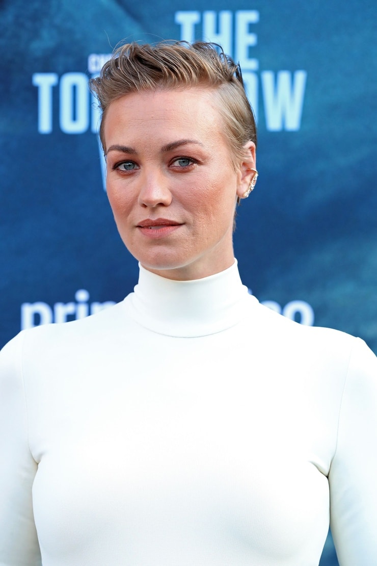 Yvonne Strahovski Yvonne Strahovski