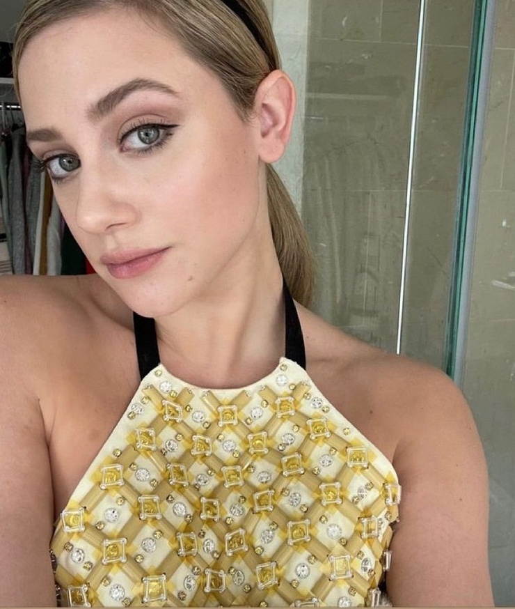 Lili Reinhart