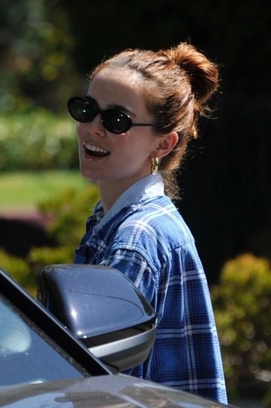 Zoey Deutch