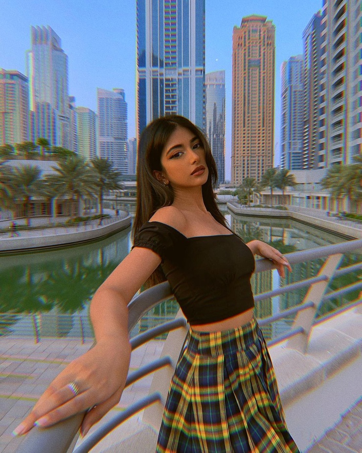 Iffat Marashi