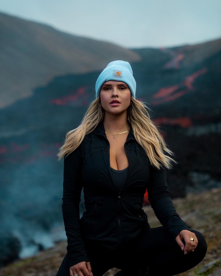 Kinsey Wolanski Kinsey Wolanski