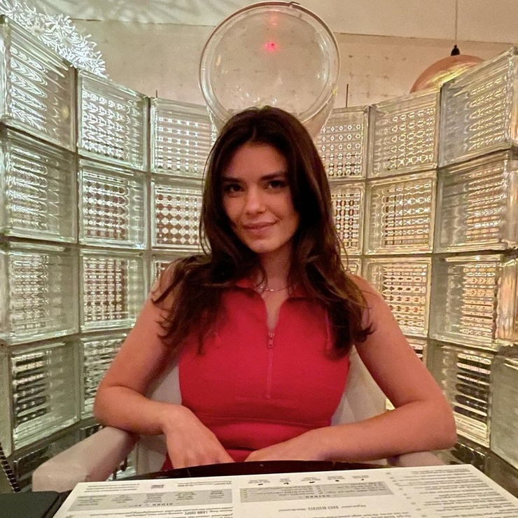 Lauren Searle