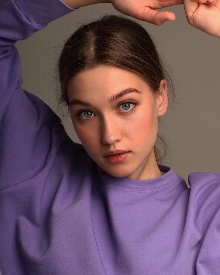 Julia Novikova (model)