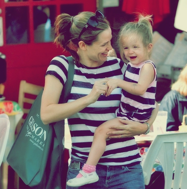 Violet Affleck
