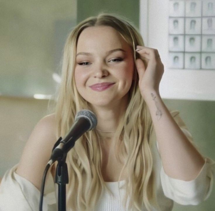 Dove Cameron Dove Cameron